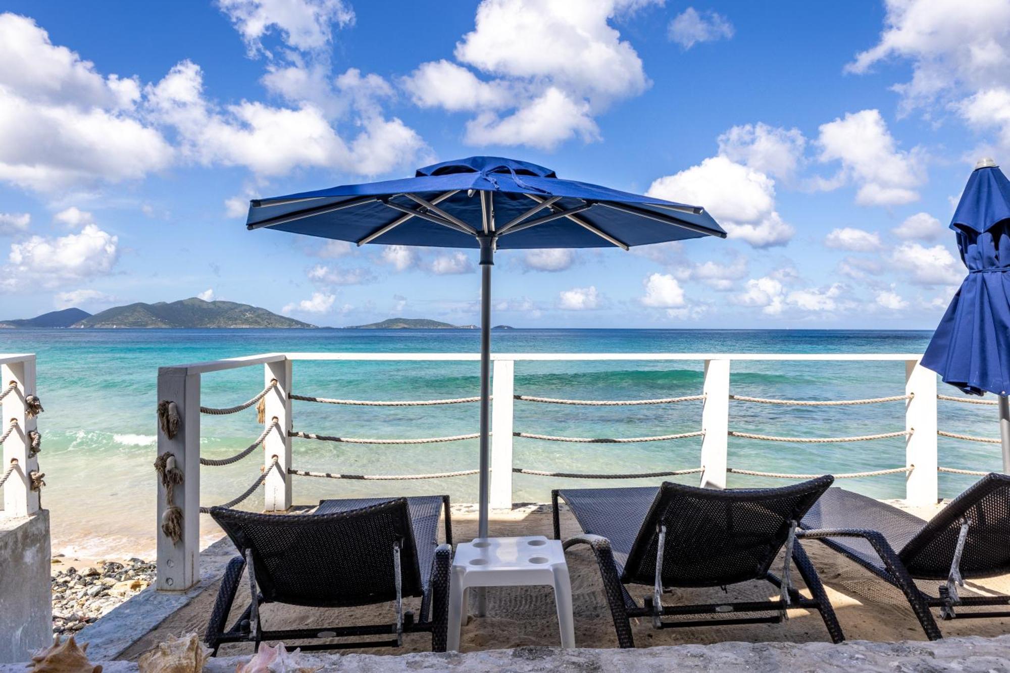 Sebastian'S On The Beach Hotel Freshwater Pond Exterior foto
