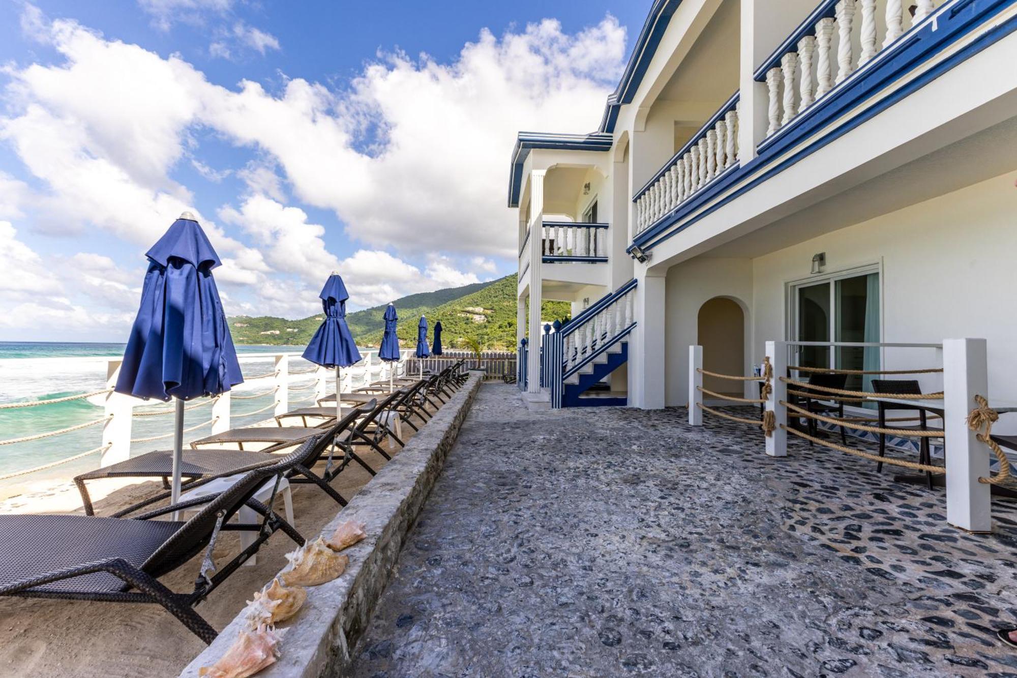 Sebastian'S On The Beach Hotel Freshwater Pond Exterior foto