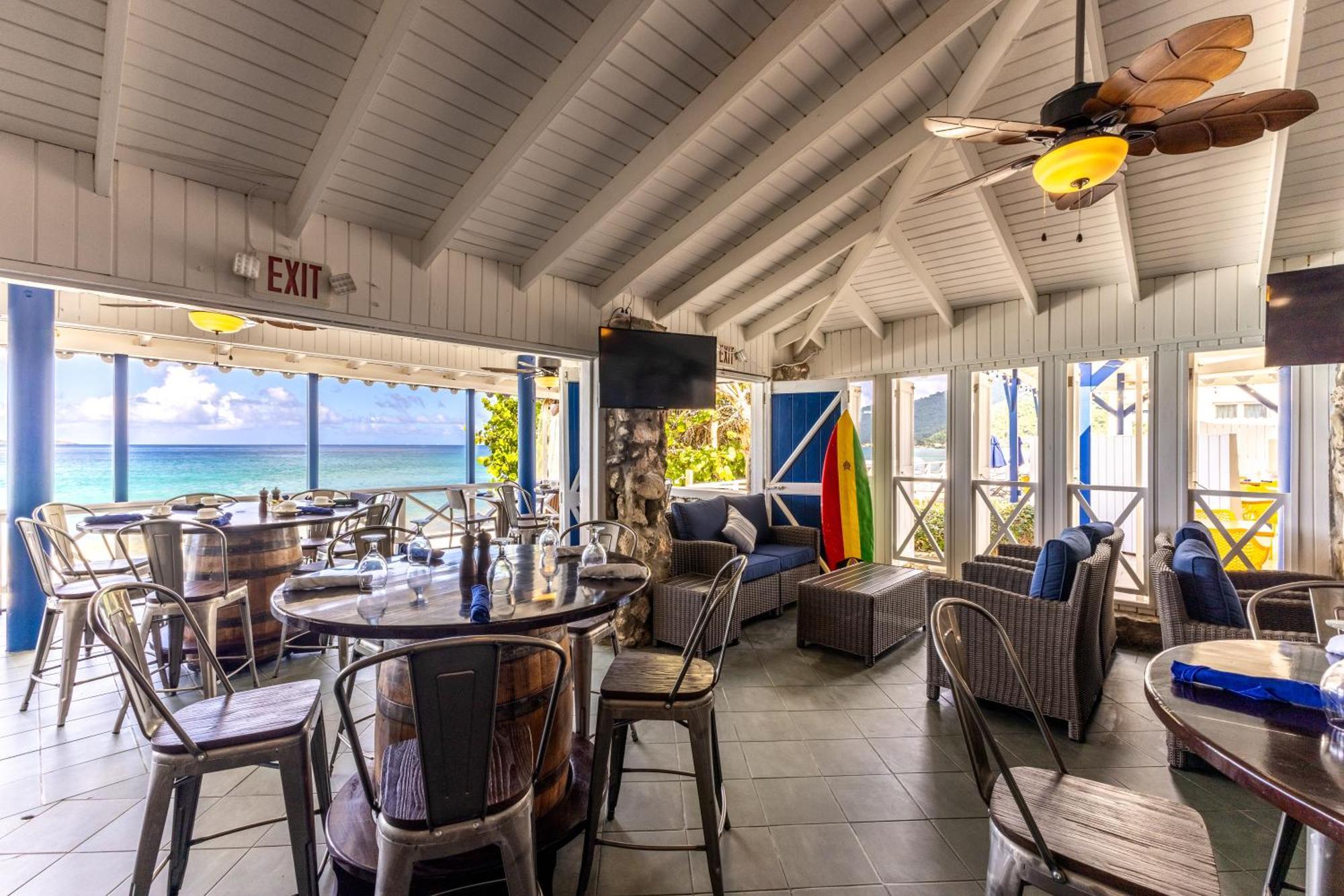 Sebastian'S On The Beach Hotel Freshwater Pond Exterior foto